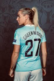 September 1993) er en kvindelig engelsk fodboldspiller, der spiller forsvars for manchester united og englands kvindefodboldlandshold. Alex Greenwood Posts Facebook