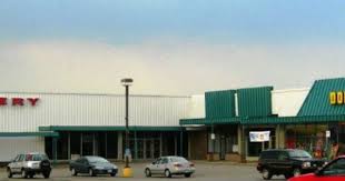 The Old Montgomery Wards Cuyahoaga Falls Oh State Road Shopping Center Cuyahoga Falls Ohio Akron Ohio