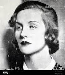 Diana Goulding's Instagram, Twitter & Facebook