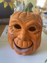 LIGHT UP PUMPKIN JACK O LANTERN