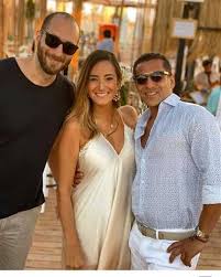 مسلسل امينة حاف الحلقة 3 الثالثة اون لاين. Ø´Ø§Ù‡Ø¯ Ø§Ù„ØµÙˆØ± Ø£Ù…ÙŠÙ†Ø© Ø®Ù„ÙŠÙ„ Ùˆ Ø®Ø·ÙŠØ¨Ù‡Ø§ Ø¹Ù…Ø± Ø·Ù‡ ÙÙ‰ ØµÙˆØ± Ø±ÙˆÙ…Ø§Ù†Ø³ÙŠØ© Ø¹Ù„Ù‰ Ø´Ø§Ø·ÙŠØ¡ Ø§Ù„Ø¨Ø­Ø± Ø¨ÙˆØ§Ø¨Ø© Ø¯ÙˆØª ÙƒÙˆÙ…