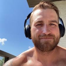 Marc Morin's Instagram, Twitter & Facebook