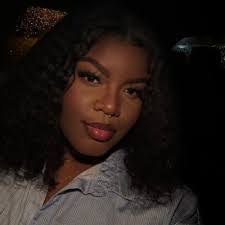 Grace Guthrie's Instagram, Twitter & Facebook