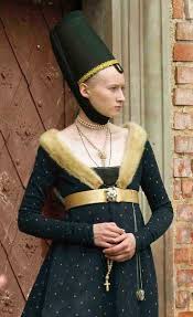 Women's fashions of the 15th century consisted of a long gown, usually with sleeves, worn over a kirtle or undergown, with a linen chemise or smock worn next to the skin. Burgundy Fashion The End Of The 15th Century Europe 15th Century Fashion Medieval Clothing Medieval Hats