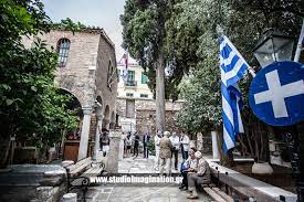 Ο γαλατάς, η πλάκα, το μπέλεσι, η άρτιμος. Fwtografia Baptishs Sthn Plaka Metoxh Toy Panagioy Tafoy