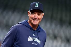 Dan Wilson steps into the role of manager as the struggling Mariners try to  save their season - Yahoo Sports