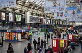 Un vaste mouvement de solidarité s'est mis en œuvre pour assister les populations sinistrées. Gare De L Est Office De Tourisme Paris