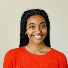 Vicky Puente's Instagram, Twitter & Facebook