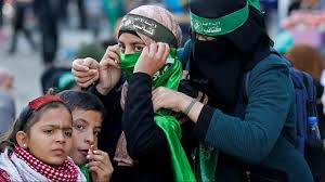 La población palestina llega al aniversario de la marcha del retorno tras una semana convulsa que empezó con bombardeos israelíes sobre la franja. Conflicto Israeli Palestino Encuesta Revela El Pesimismo Juvenil