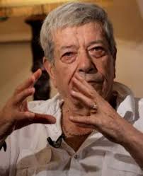 Fiind student la politehnică a fost îndrumat spre actorie de către nepoata lui george vraca. Wfzitpholvd Rm