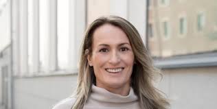 Kvd lockar över Hedinchef