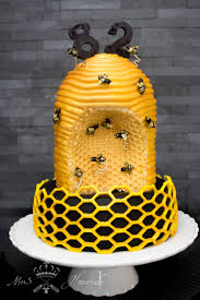 Bienenstock Torte Fur Den Imker Opa Bienenstock Kuchen Bienenstich Bienen Geburtstagskuchen