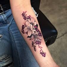 Hier scheiden sich die geister, generell ist ein tattoo. Pin Von Justyna Auf Tattoos Tattoo Arm Frau Blumen Tattoo Unterarm Frau Blumen Oberarm Tattoo Frauen Blumen