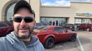 Donde Tienen La Bateria Los Dodge Challenger