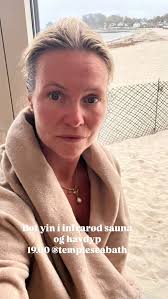 Tag en pause , hvor du kan trække vejret helt dybt og få gennemarbejdet  muskler og led i varmen. Det løser alle spændinger. , Hot yin i infrarød  sauna