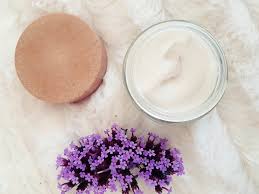 Nourishing Moisturising Day Night Cream Champs De Provence Magasin Action Petit Pot En Verre Huile De Chanvre Beurre De Karite