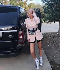 Kylie jenner's best ever outfits in photos from the red carpet to her street style. Pin On Fashion Yum Yum