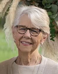 Chloe Langston's Instagram, Twitter & Facebook