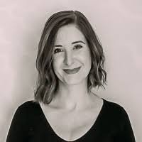 Kristin Hallberg's Instagram, Twitter & Facebook