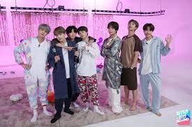 We will be uploading more bts content and run bts episodes, your follow would be supportive and you . Bts Fancafe Auf Twitter Behind Cut 200401 Run Bts Ep 98 ë°©íìëë¨ Bts Bts Twt