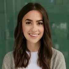 Candice Gomez's Instagram, Twitter & Facebook