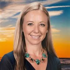 Danielle Lopez (@MrsLopezLindell)