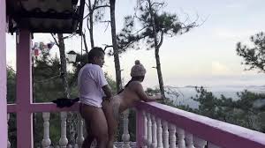 Follando mi hermanastra cachonda en el balcón con una vista increíble -  XNXX.COM