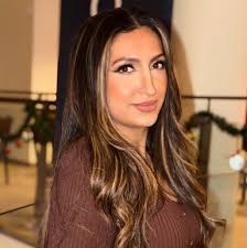 Where did everyone learn balloon decor skills for beginners?