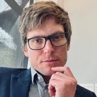 Tom Packard's Instagram, Twitter & Facebook