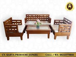 Anda juga memilih unit rak atau kabinet kayu polos dan mewarnainya sehingga menjadi solusi penyimpanan yang dekoratif. Kursi Tamu Minimalis Murah Model Anyaman Kayu Jati Jepara