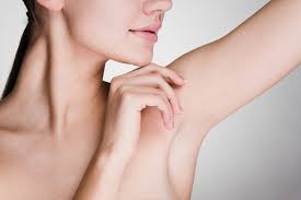 To get rid of underarm flab, which is caused by sagging skin, it is necessary to build muscle in the upper arms by doing exercises that focus on the bicep and tricep muscles. See The Light Underarm Skin Lightening With Pico Laser