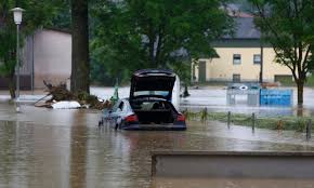 W kolonii pod wodą znalazła się willowa dzielnica rodenkirchen, gdzie mieściła się rezydencja polskiego ambasadora. Powodz W Niemczech Miejscowosci Odciete Od Swiata Sa Pierwsze Ofiary Stan Kleski Zywiolowej