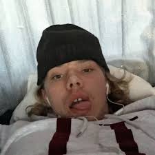 Robin Kratz (@Robinkratzz)