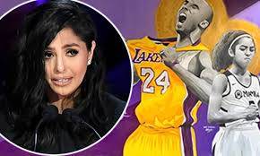 Kobe bryant and daughter gigi prayed together at catholic mass at their local church hours before they both died in the tragic helicopter crash, dailymail.com can reveal. Vanessa Bryant Shows Murals Of Her Late Husband Kobe And Daughter Gigi Remaining Untouched Daily Mail Online