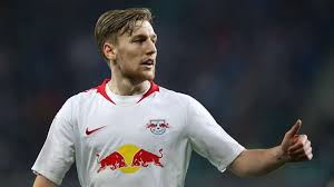 Ob das spiel eigentlich schon 10 sekunden vorher hätte. Emil Forsberg Von Rb Leipzig Verteidigt Seine Frau Nach Instagram Post Eurosport