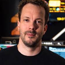 Andrew Stringfield's Instagram, Twitter & Facebook