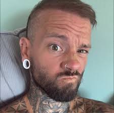 Hello, I was wondering what these are please? Was hoping blackcurrants but  the leaves look different to what I searched.