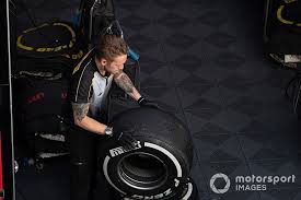 We examine just how different the nascar sprint cup cars are to the ones that race in the truck series. Pirelli Puzzled By Complaints Over New F1 Tyres Working Range