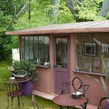 quand la cabane devient une petite maison avec supplement d ame cabane jardin cabanon de jardin et cabane