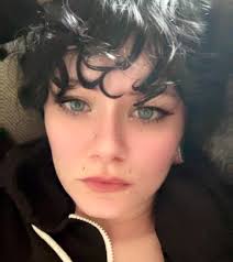 Nice to meet you all! I'm from Scotland and currently have 60 piercings,  the newest being my eyebrows. 💙