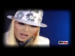 VẦNG TRĂNG CÔ ĐƠN