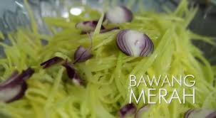 Bila kita menyediakan sendiri, kita boleh memasukkan apa sahaja yang kita sukai. Cara Buat Kerabu Mangga Somtam Gaya Thai Yang Sedap
