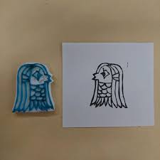 試し押しをしたため黒のスタンプインクが残っておりますが 新品です 写真のものをお送り致します 約3 5 2 5 0 5センチ素人のハンドメイド作品ですので ヨレや傷などがあります 細くなっているところがあり ぐらぐらしますがスタンプする分には支障はございません