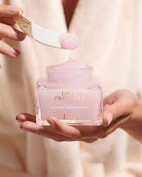 Dior Skincare On Instagram Dior Prestige Le Baume Demaquillant Offers A Delightful Demakeup Experi In 2020 With Images Dior Skincare Dior Cosmetics Skincare Products Photography