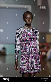 Spring summer 2020 london fashion week hi-res stock photography and images  - Page 17 - Alamy