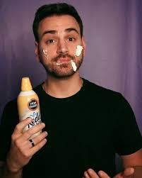 SPOTLIGHT!!!!! Meet DANIELLE ANNA WHITE aka 'Kit' Danielle is a proud  member of the Actors' Equity Association. Throughout her theatre career,  she has performed at renowned venues such as the Westport Country