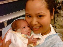 45 Photos Of Parents That Capture Their Emotional NICU Journeys