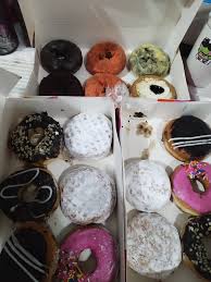 What is your favourite flavor of donut? Mine is Boston creme, Bavarian and  choco butternut❤️❤️❤️