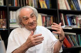 De 46 de ani, omul acesta cotrobăie, la propriu, prin capetele oamenilor. NeobiÈnuita Poveste A Lui Leon DÄnÄilÄ Neurochirurgul Care A Vrut SÄ Èi VandÄ Casa Pentru O Carte Sunt Cel Mai SÄrac Medic Din Lume DacÄ Ar Fi S O Iau De La CapÄt AÈ