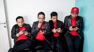 Chord lirik kunci gitar lagu barat terbaru termudah  2,059 follow and join to get update saat ini terdapat. Chord Kunci Gitar Wali Cari Berkah Cabe Punya Rezeki Bagiin Bantu Yang Susah Tolongin Tribunnewswiki Com Mobile